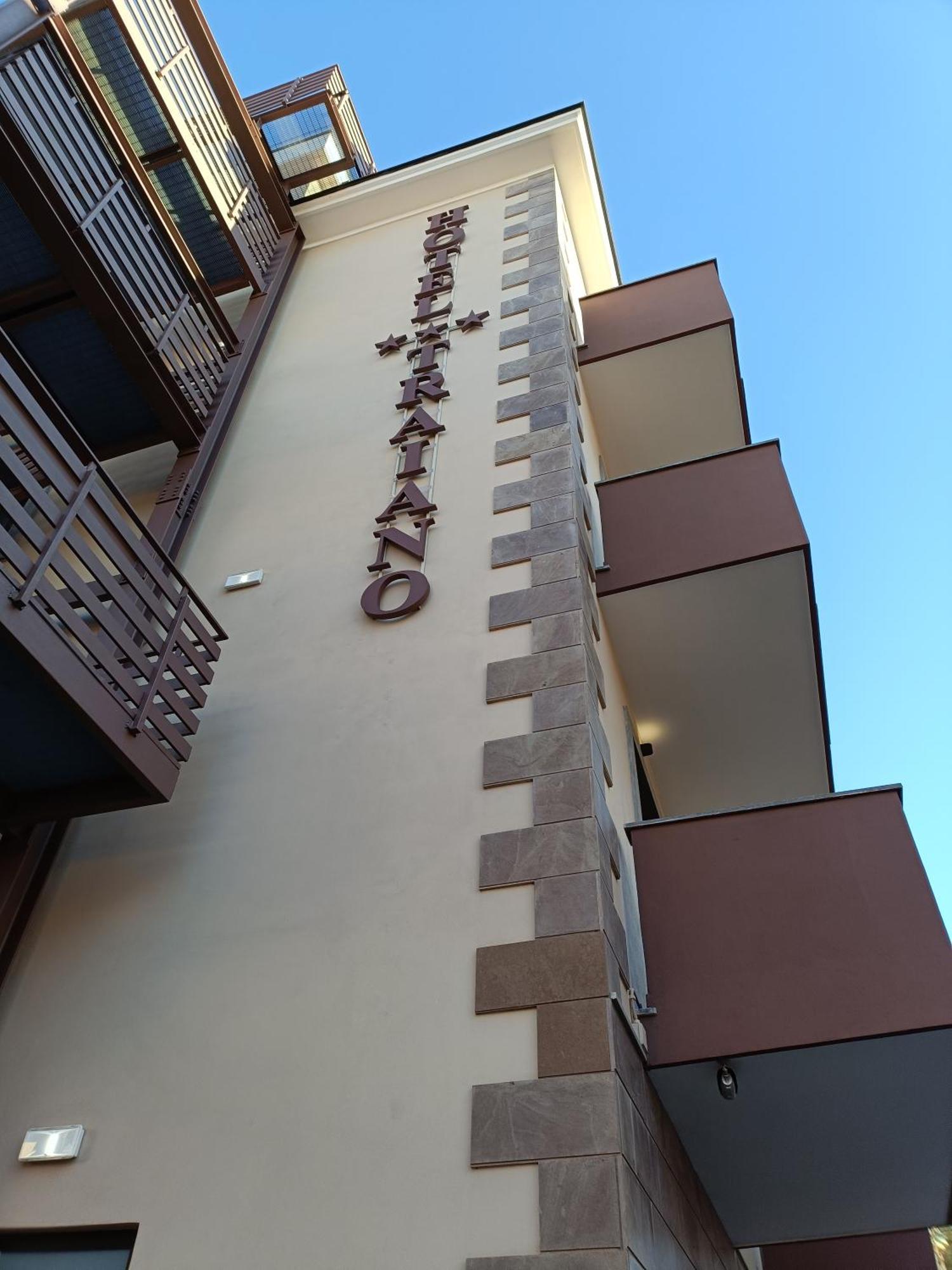 Hotel Traiano Civitavecchia Dış mekan fotoğraf
