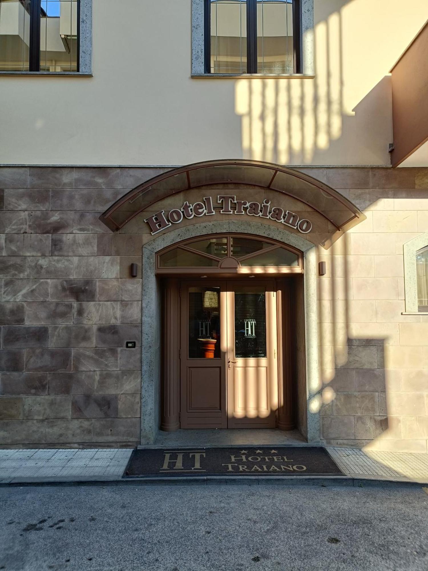 Hotel Traiano Civitavecchia Dış mekan fotoğraf