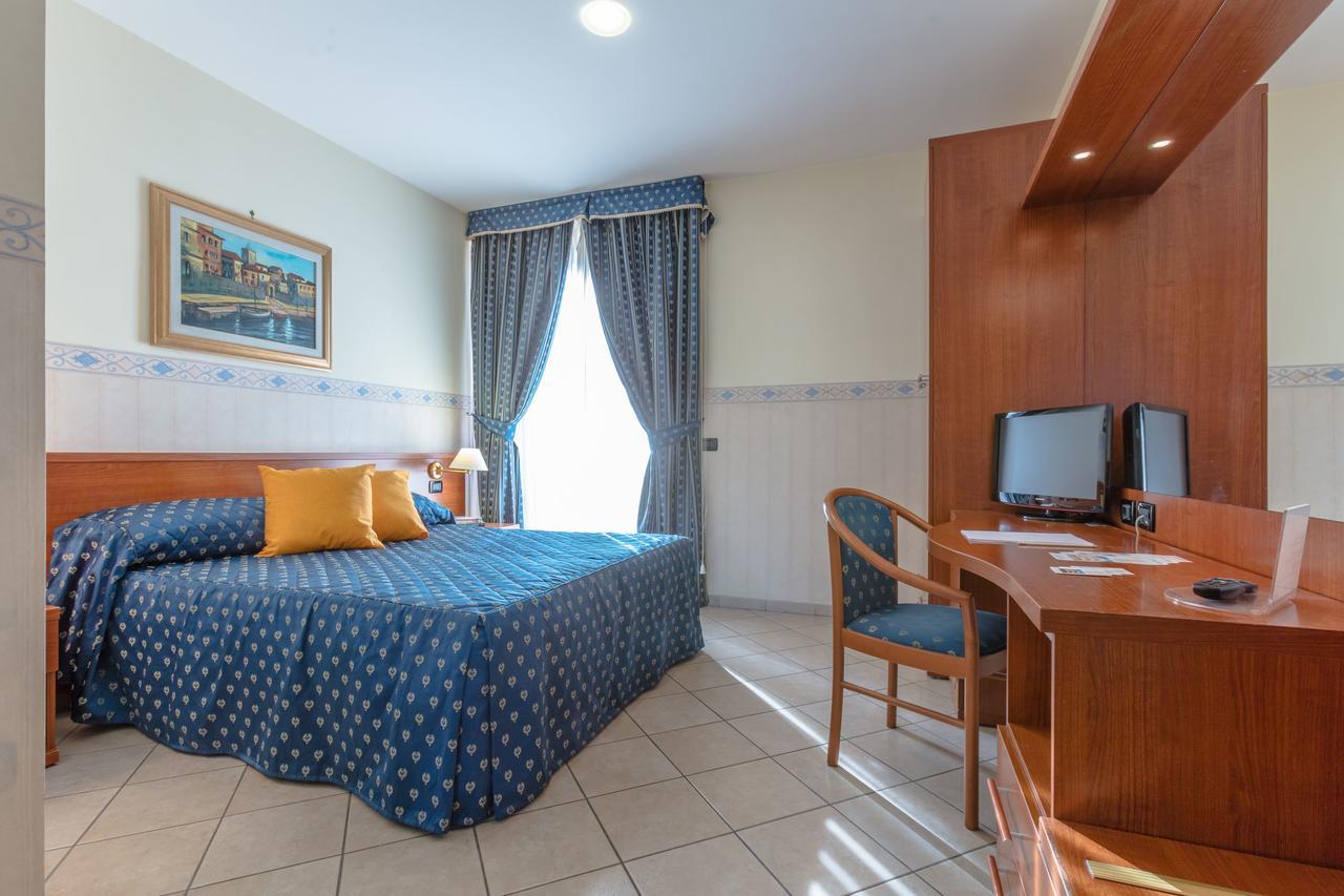 Hotel Traiano Civitavecchia Dış mekan fotoğraf