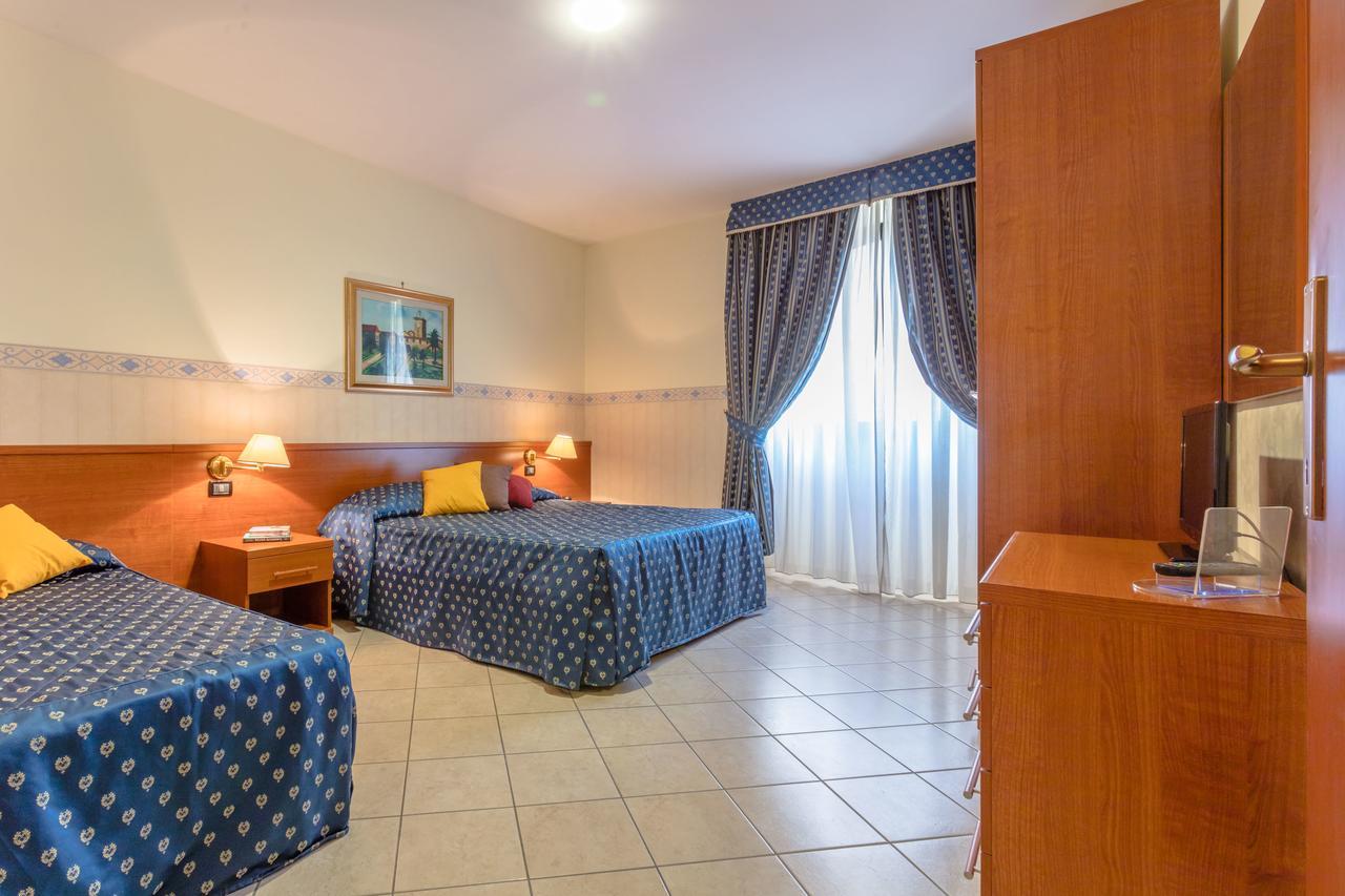 Hotel Traiano Civitavecchia Dış mekan fotoğraf