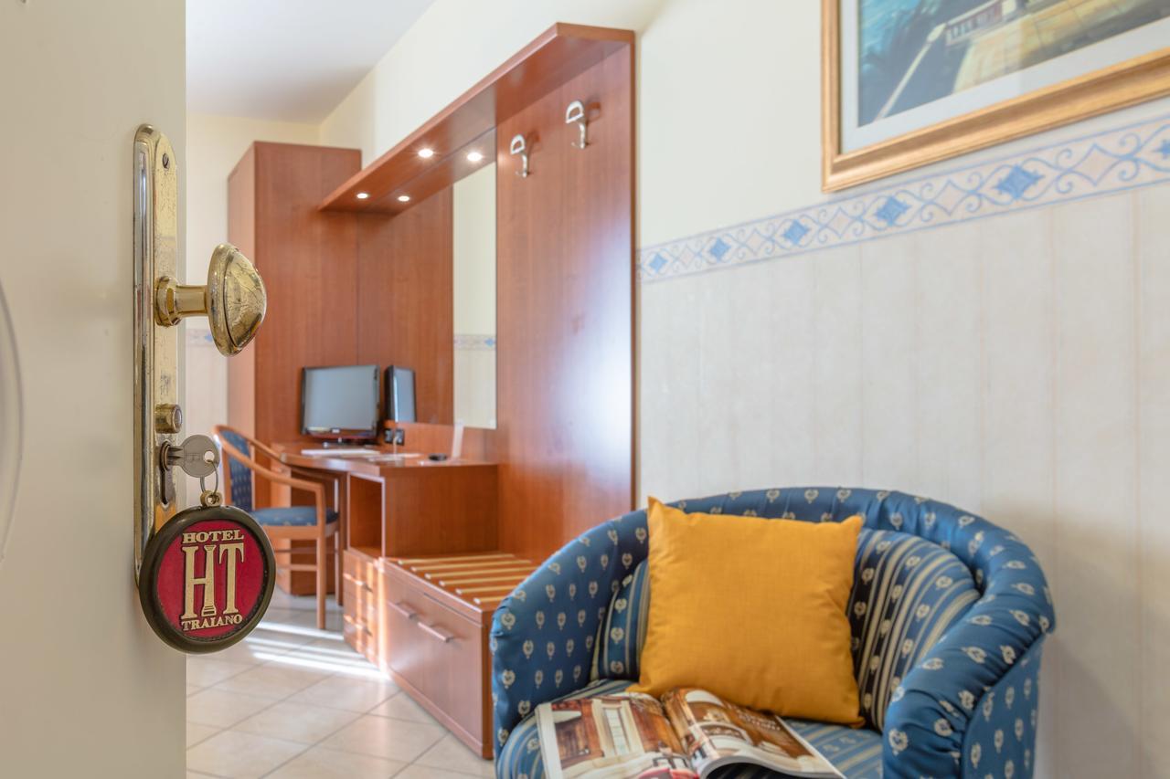 Hotel Traiano Civitavecchia Dış mekan fotoğraf