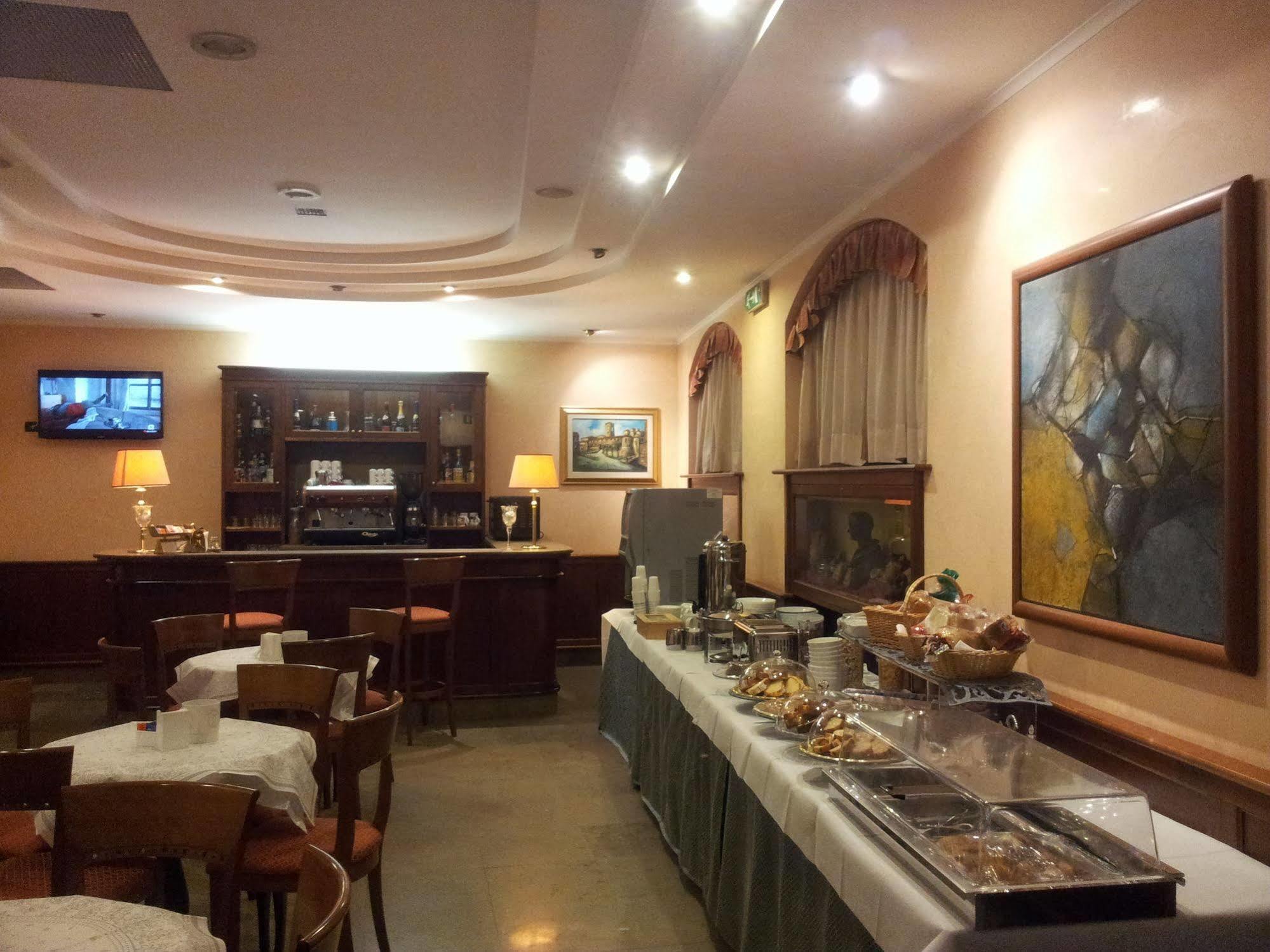 Hotel Traiano Civitavecchia Dış mekan fotoğraf